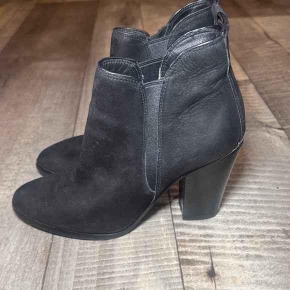 Michael Kors Black Ankle Booties - Picture 1 of 5
